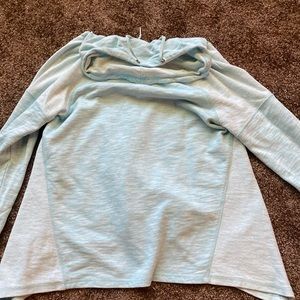 Don’t like the sleeves, too short for me